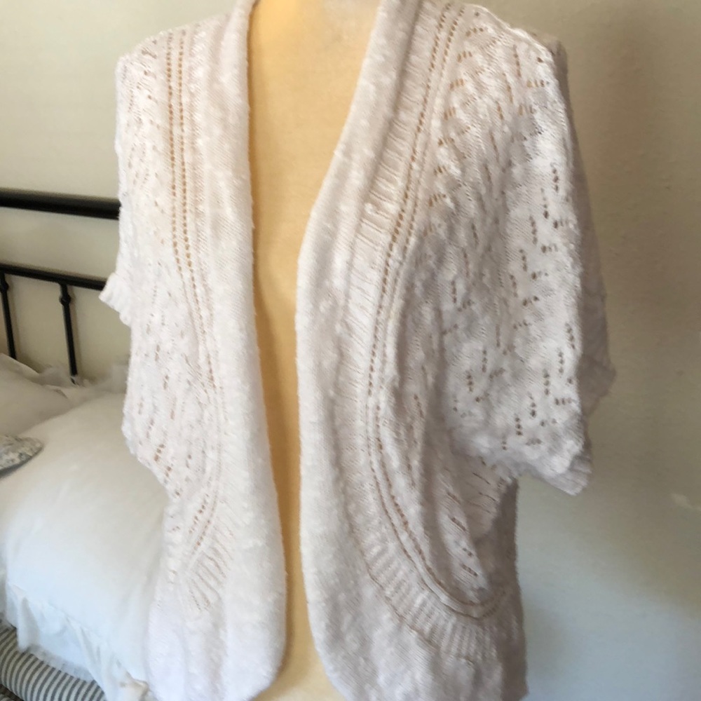 Open front short sleeves sweater